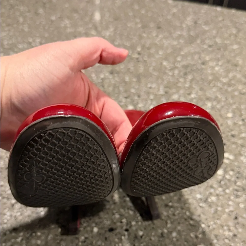 Jessica Simpson Red Patent Round Toe Heels - Picture 12 of 14